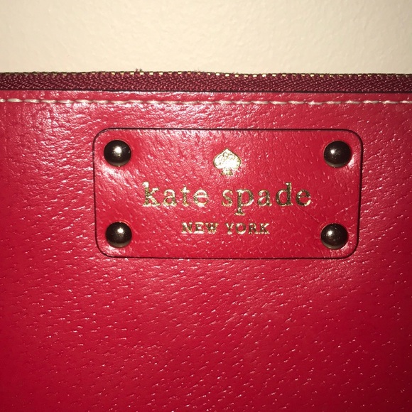 Kate spade wristlet - Picture 2 of 3